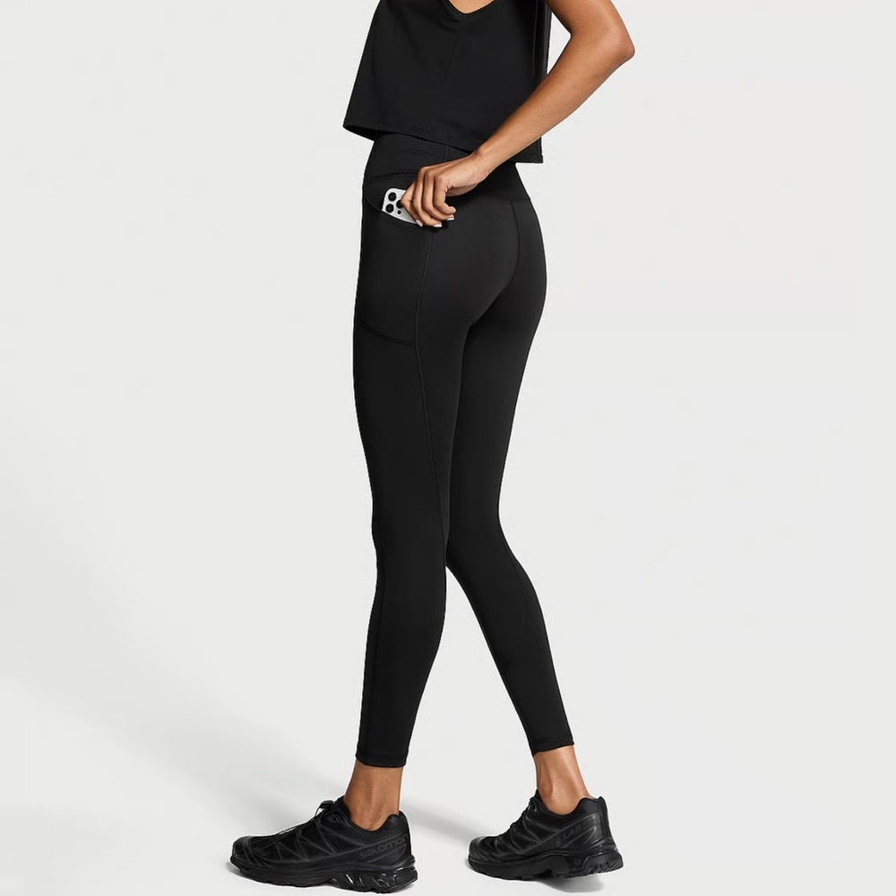 Victoria’s Secret Essential High rise Pocket Leggings